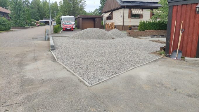 Större parkering av grus